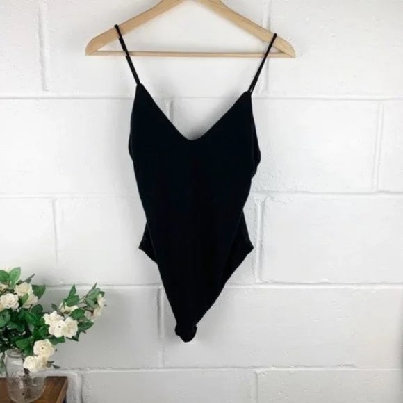 fashion vitamins Tops - Fashion Vitamins Black V-Neck Sleeveless Bodysuit